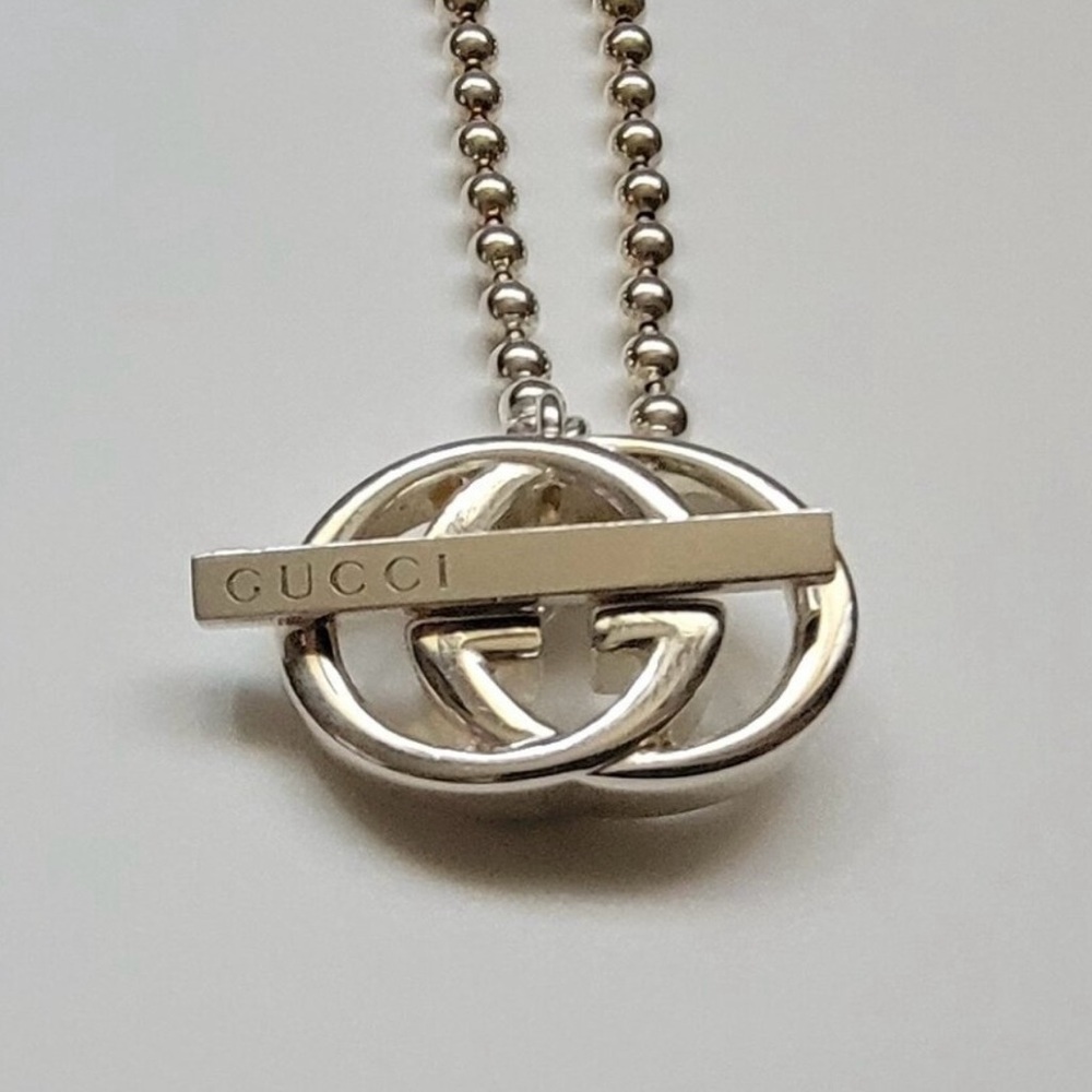 Gucci Silver Beaded Necklace with Iconic Logo - Picture 2 of 5